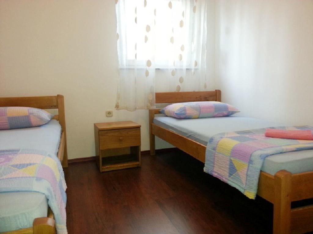 Apartments Mislav Novalja Habitación foto