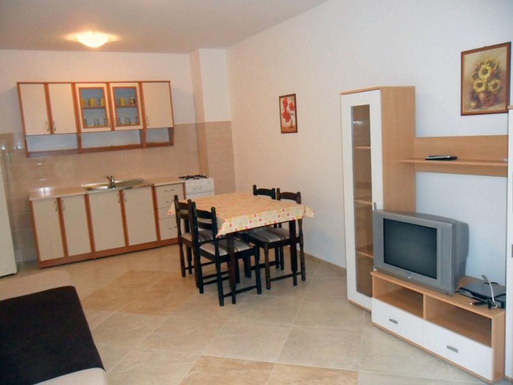 Apartments Mislav Novalja Habitación foto